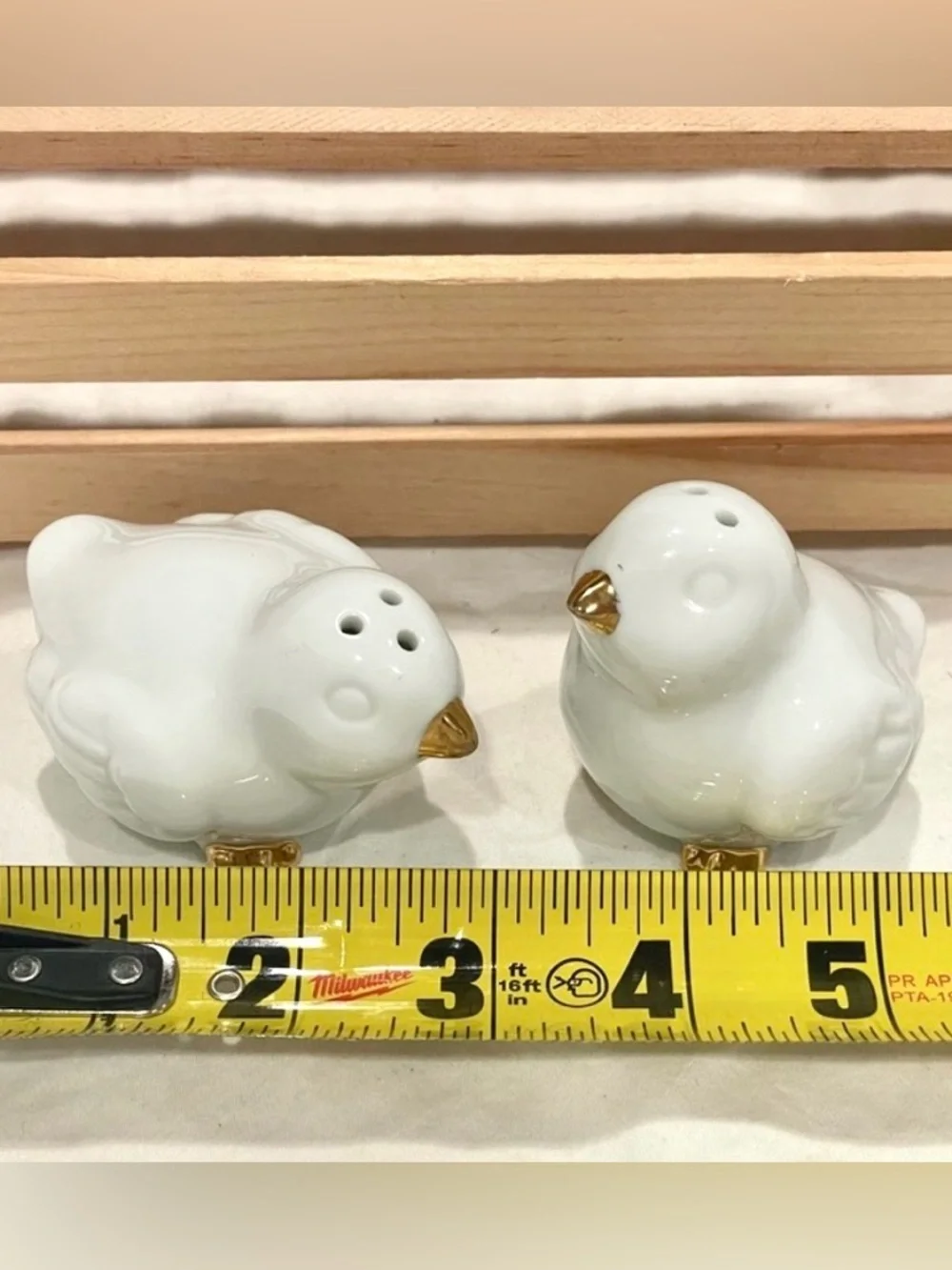 Adorable Target White Chicks Salt & Pepper Shakers w Gold Accents | EUC